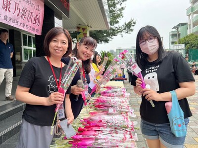 113-05-08感恩母親節贈花活動(02)
